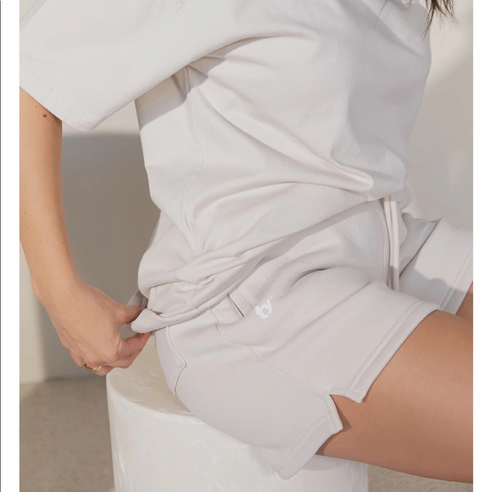 Thirty years uniform short